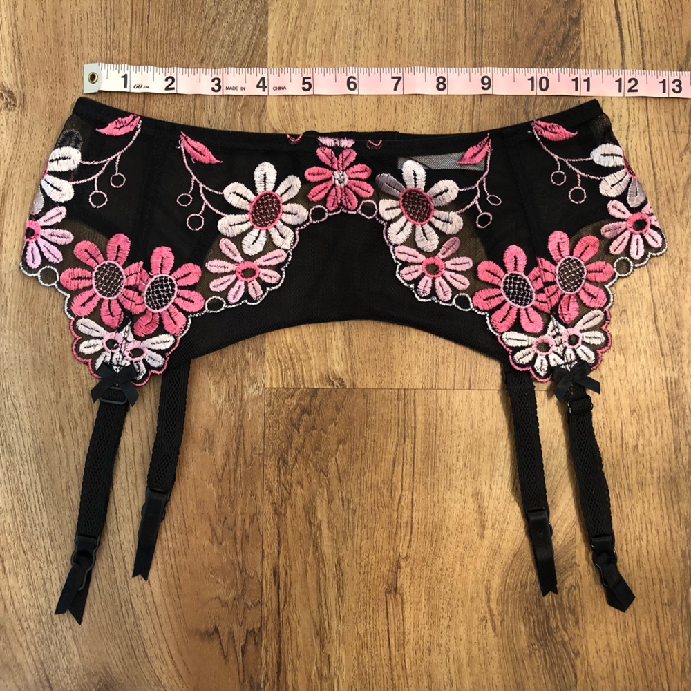Victoria’s Secret Garter Belt Pink Floral